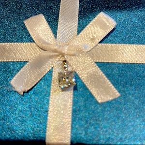 Swarovski Zirconia White Gold Pendant